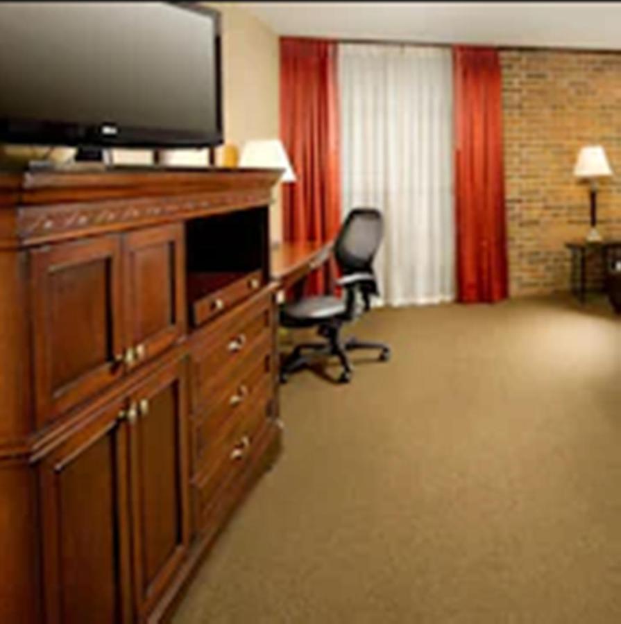 Hotel Lotus Kansas City Merriam Εξωτερικό φωτογραφία