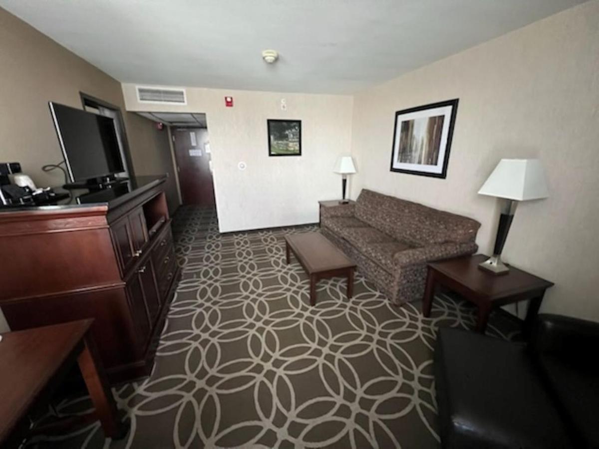 Hotel Lotus Kansas City Merriam Εξωτερικό φωτογραφία