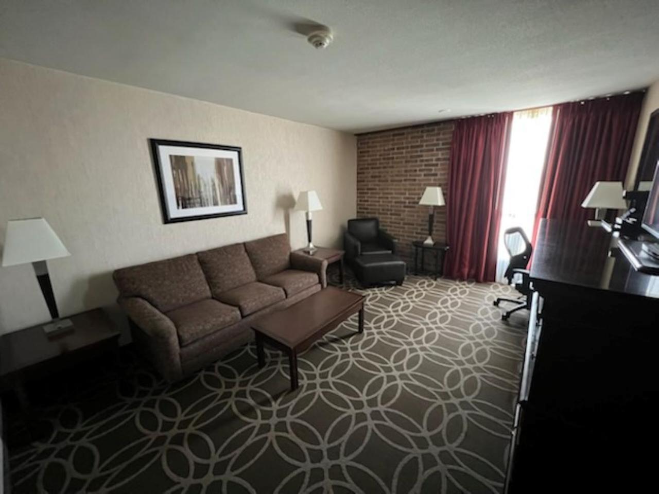 Hotel Lotus Kansas City Merriam Εξωτερικό φωτογραφία